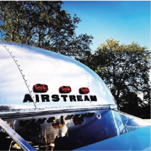 photo proche Airstream_Plan de travail 1